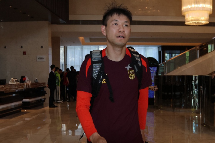 媒體人：如果李源一沒(méi)傷沒(méi)病，他落選名單在邏輯上講不出合理性